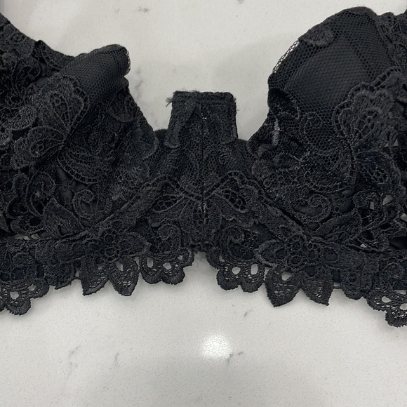 Victoria Secret designer collection bra - Picture 3 of 10